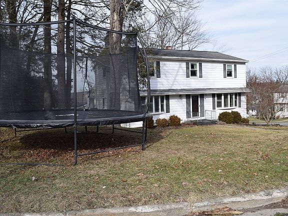 2nd image of 4 Highland Dr