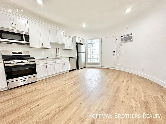 3rd image of 858 N La Fayette Park Pl APT 5