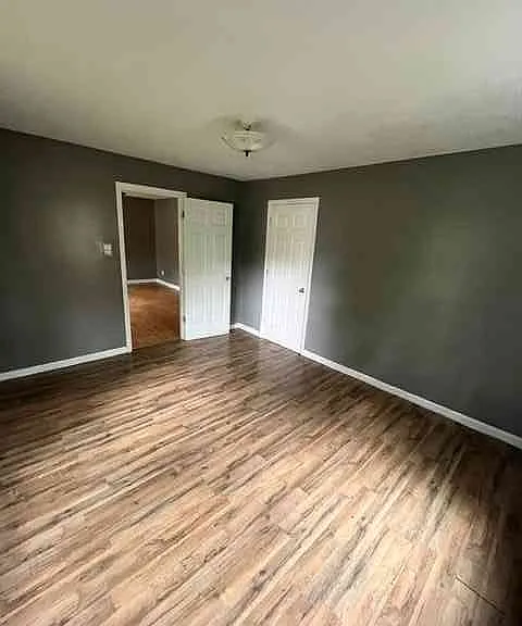 410 Coman St — Photo 5