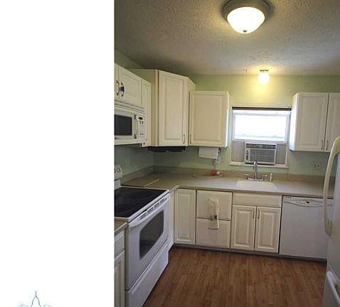 3rd image of 6128 E Pollard Ave
