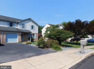 330 Saddlebrook Dr, Wernersville, PA