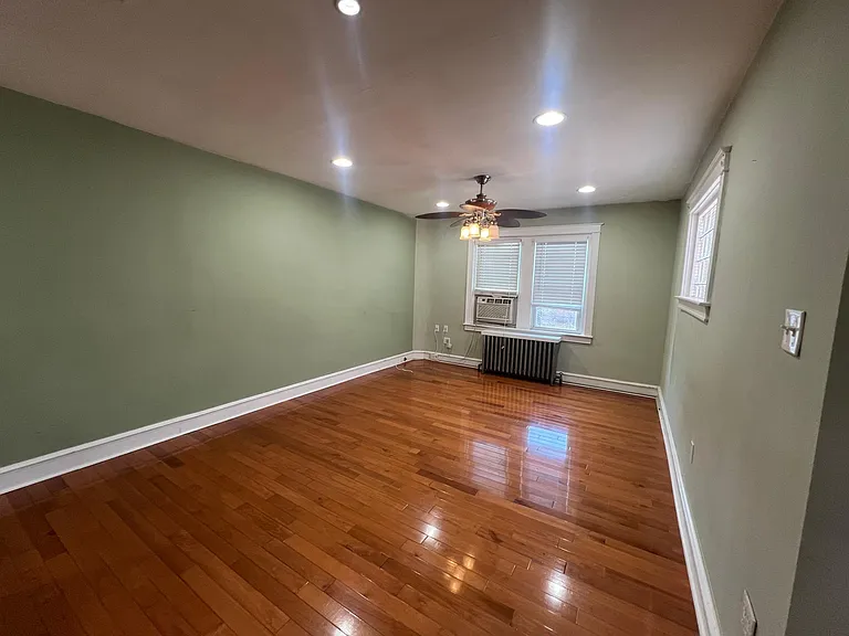 3204 Fanshawe St #2 — Photo 12
