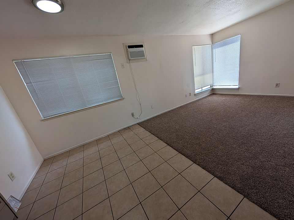 1st image of 6807 Villa Dr #1