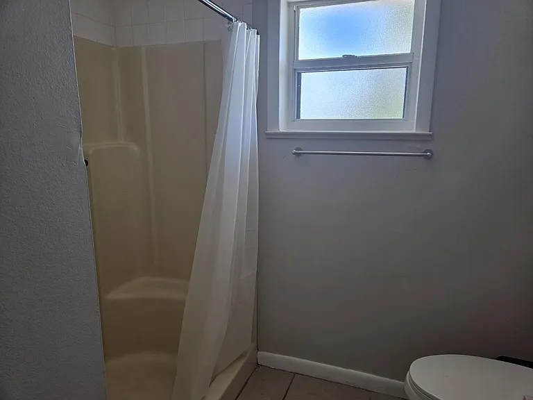 208 Mirador Dr — Photo 13