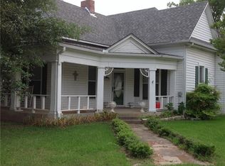 303 S 2nd St, Sanger, TX 76266