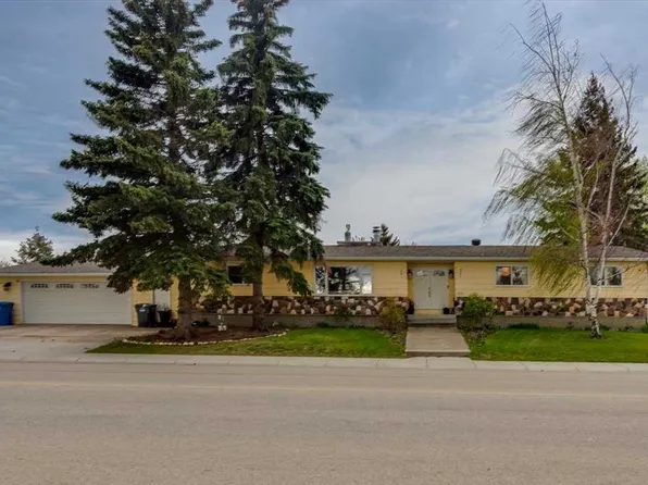 1203 N Gough Rd, Carstairs, AB T0M 0N0