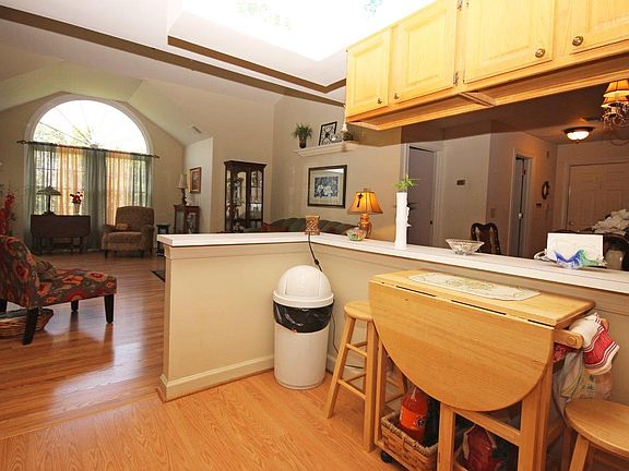 5th image of 11021 Folksie Ct #94