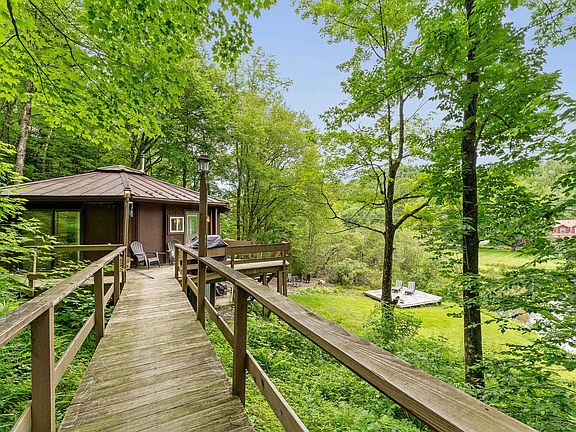 3rd image of 128 Tucker Hill Road