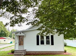 215 S Jane St, Centreville, MI 49032