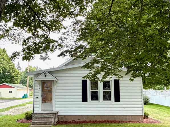 215 S Jane St, Centreville, MI 49032