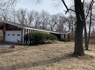 6210 Robin Ln, Crystal Lake, IL 60014