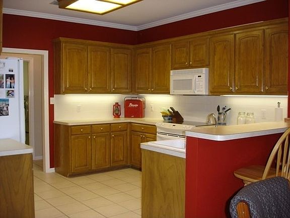 4th image of 633 Whiteoak Ln