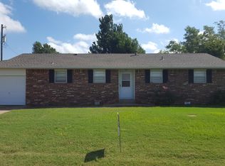 404 NW 7th St, Minco, OK 73059