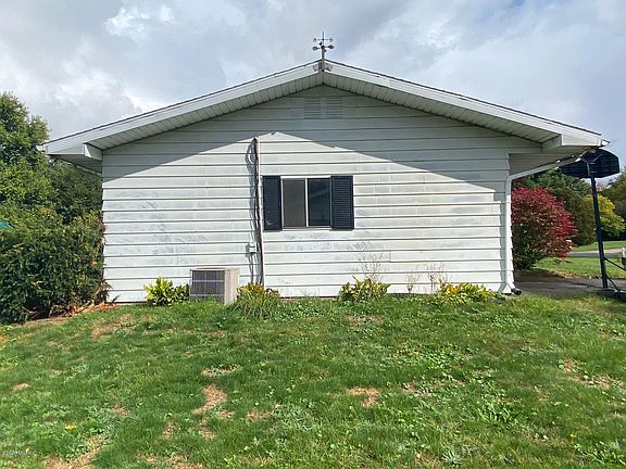 2nd image of 2209 Kathryn Dr