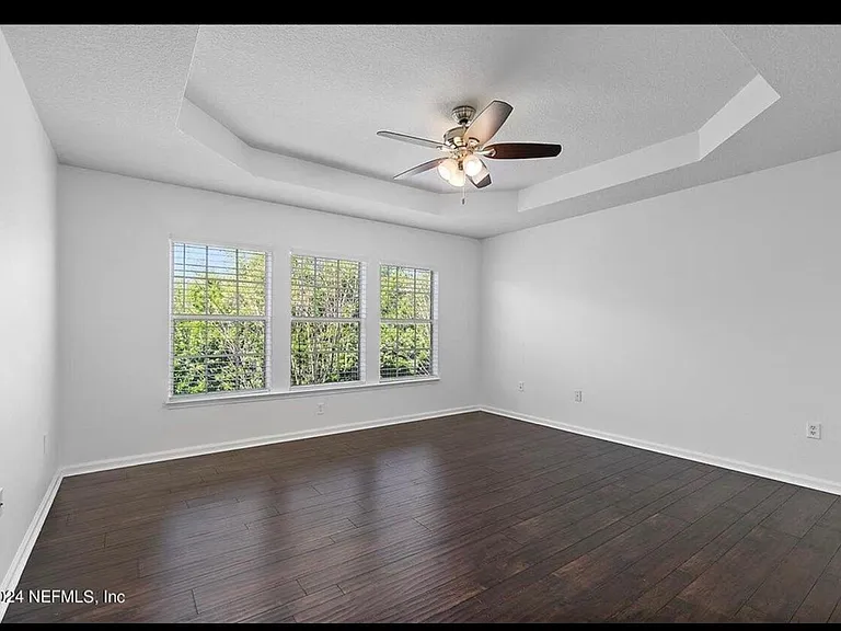 11187 Castlemain Cir W — Photo 5