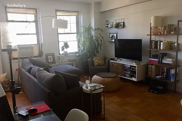 Rented by Sotheby's International Realty | media 1