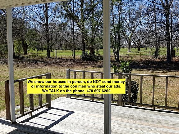 3rd image of 609 Windcrest Dr