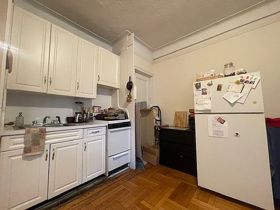 4th image of 36 Plaza St E APT 3G