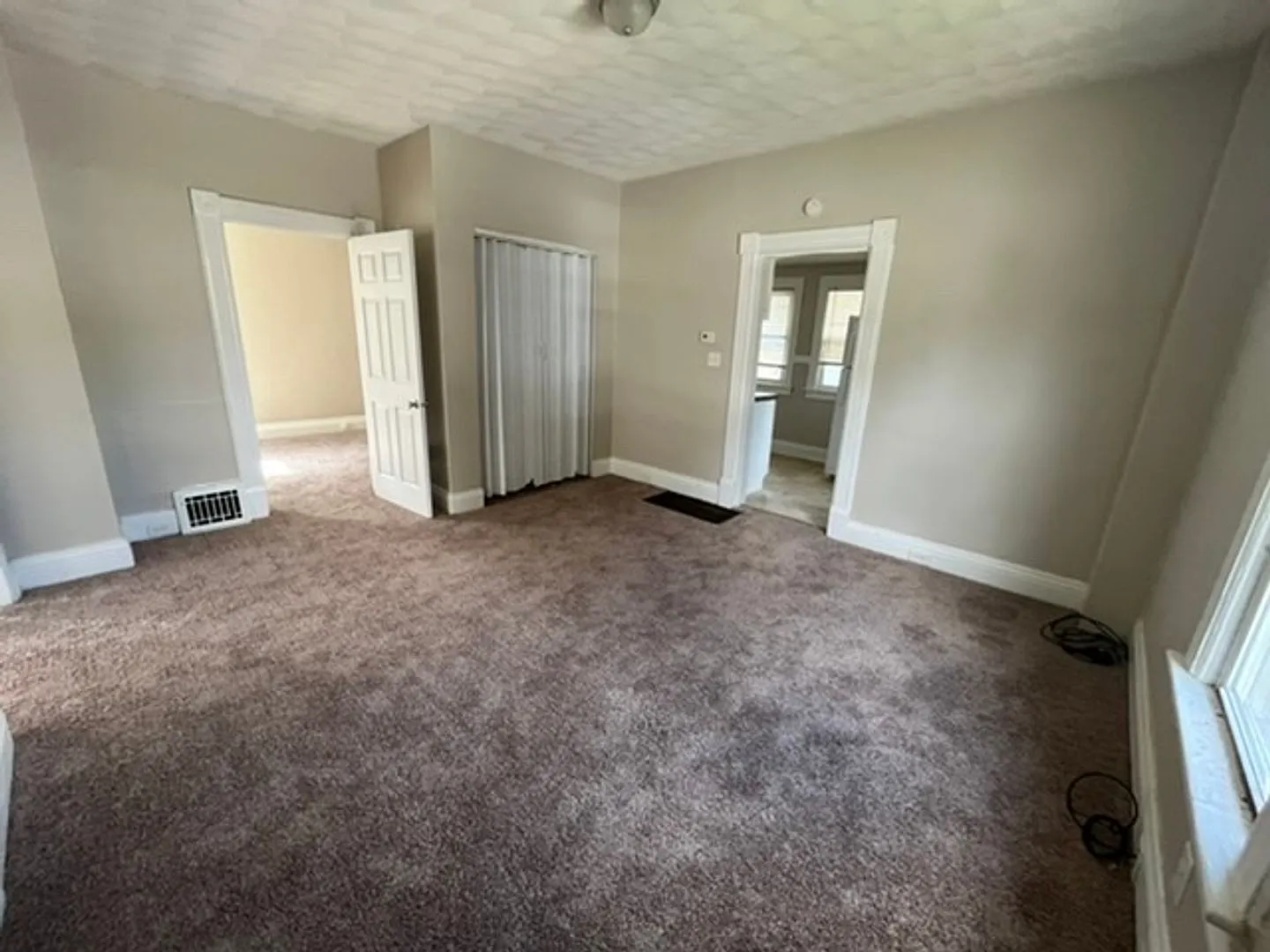 2 Bed House — Photo 3