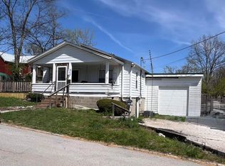 110 SW 3rd St, Paoli, IN 47454