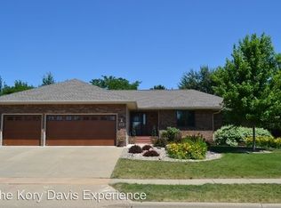 916 E Justin Dr, Sioux Falls, SD 57108