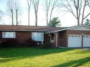 1037 Marina Dr, Hurricane, WV 25526