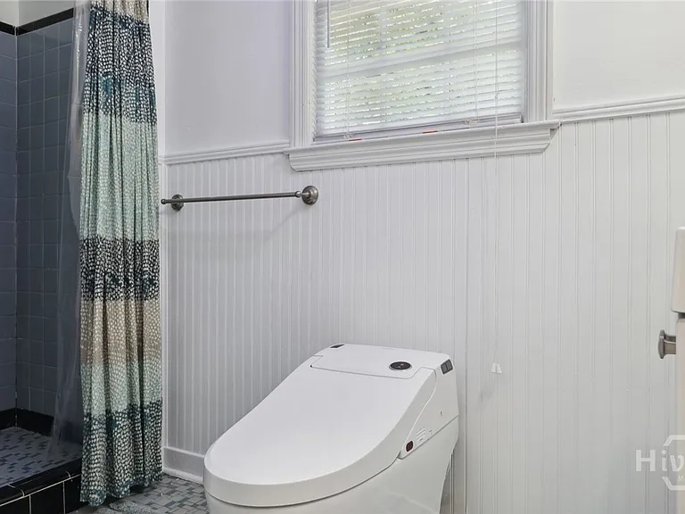 1616 Skidaway Rd — Photo 49