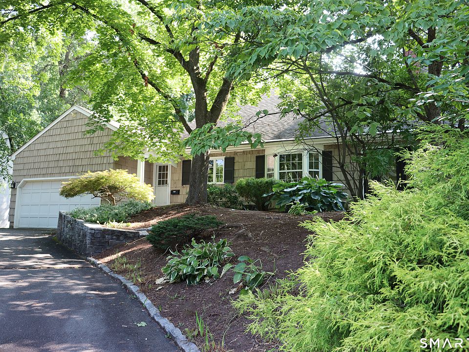 1st image of 50 Woodridge Circle
