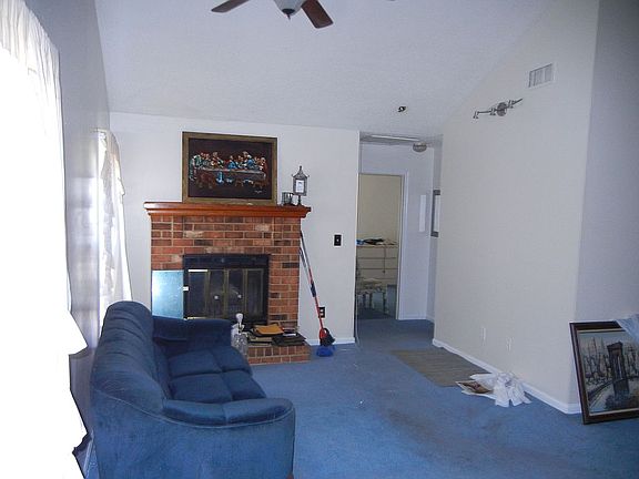 2nd image of 1323 Sagamore Ct