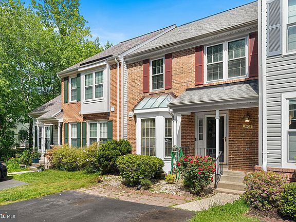 3rd image of 7403 Ridge Oak Ct