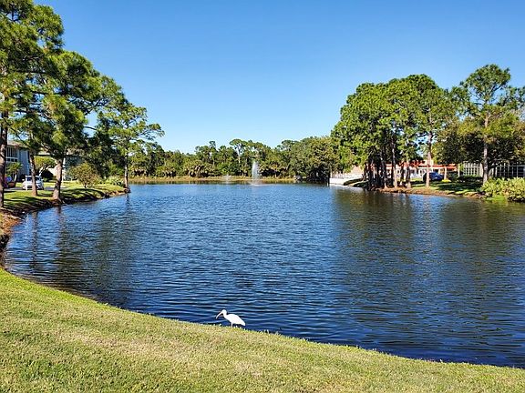 4th image of 5 Lake Vista Trl APT 103