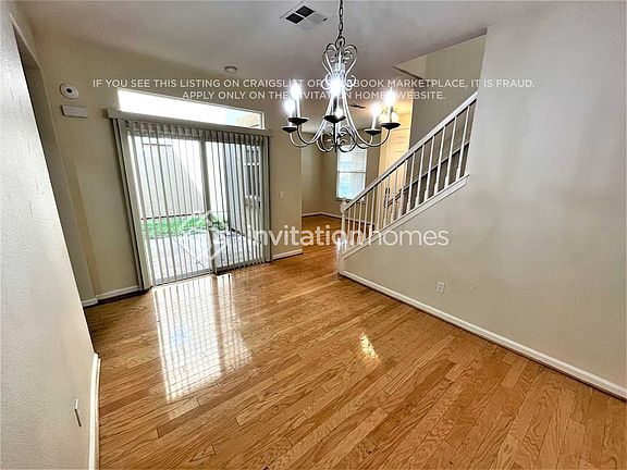 5th image of 914 Oxford Ln