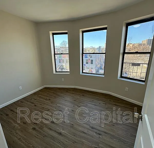 26 Elizabeth Ave #13 — Photo 5