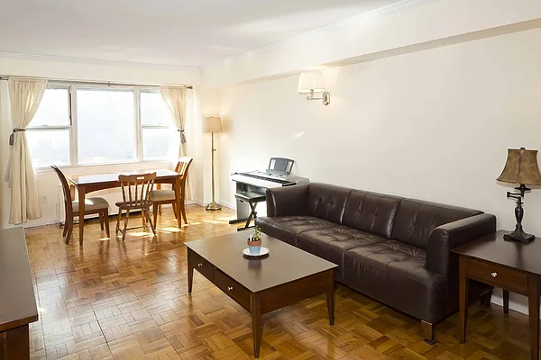 Sold by Stribling | media 3