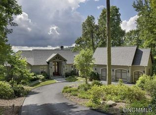 512 Hagen Dr, Hendersonville, NC 28739