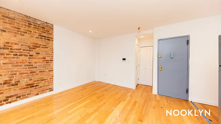 Rented by Nooklyn NYC LLC | media 11