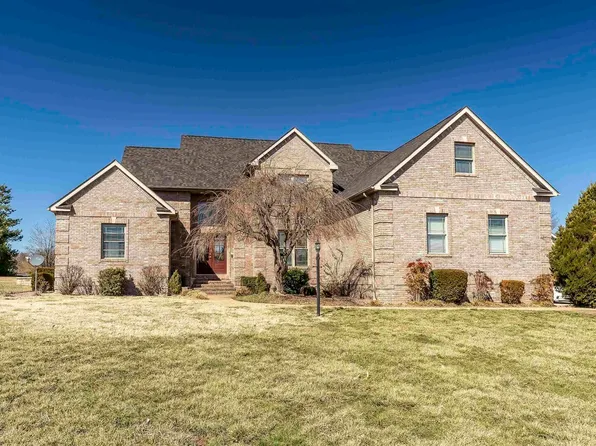 1 Quail Dr, Herrin, IL 62948