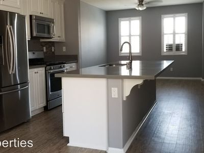 162 Macintosh Way, Upland, CA, 91786