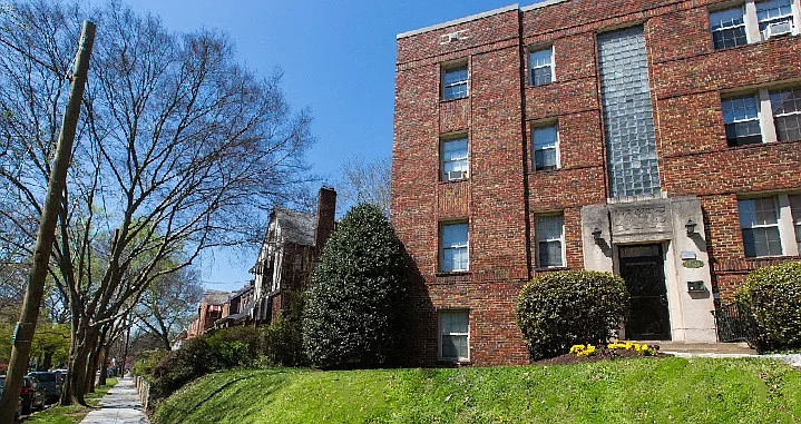 1400 Van Buren St NW — Photo 14