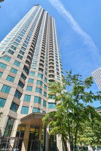 400 N La Salle Dr APT 1004, Chicago, IL, 60654