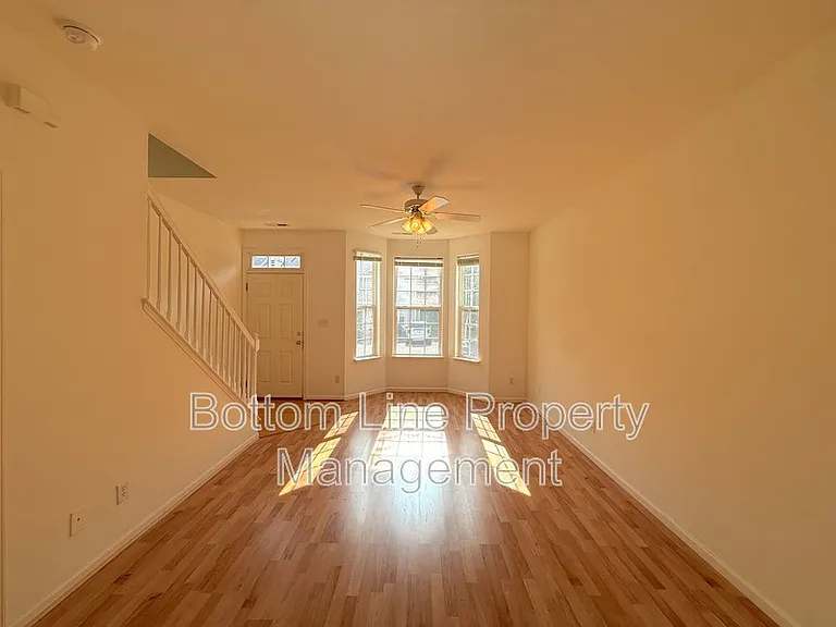 5703 Erin Dr — Photo 3