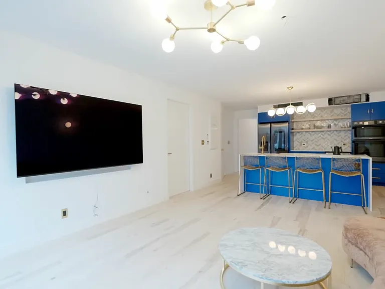 219 Berry St #1A — Photo 7