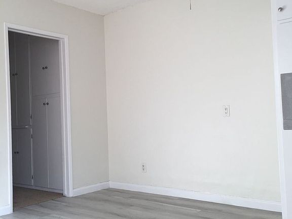 3rd image of 1708 Sherman Pl #1