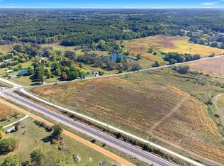 890 Pierce Rd, Chelsea, MI 48118