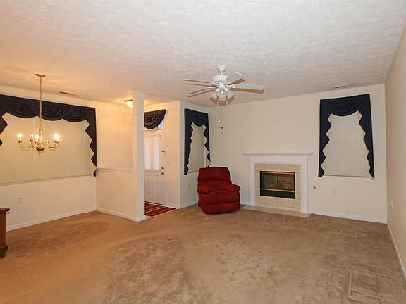 3rd image of 7601B Mansion Cir