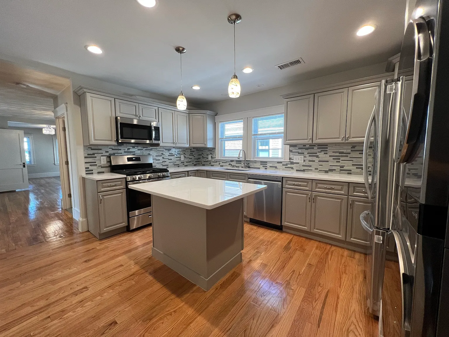 154 Summer St — Photo 2