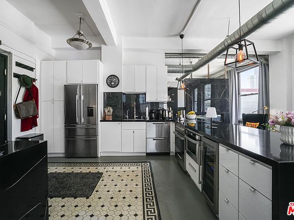 5th image of 108 W 2nd St APT 313