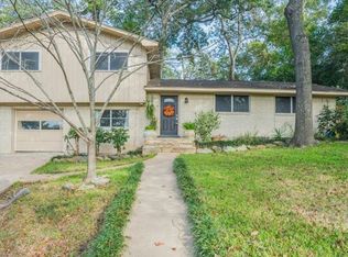 1911 Avenue O, Huntsville, TX 77340