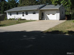 180 Laura Ln, Bloomfield, IN 47424