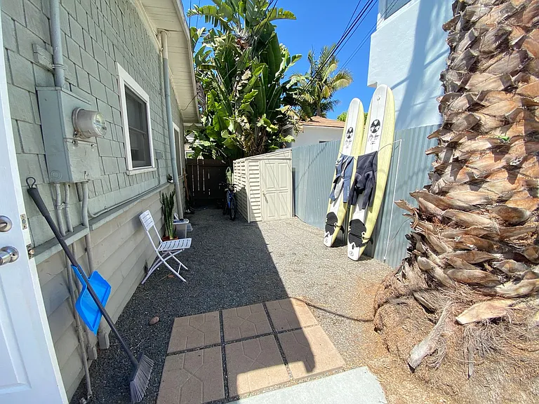 3143 30th St — Photo 35